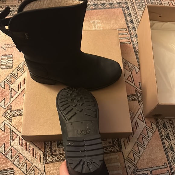 Ugg W Aldon Boots - Picture 6 of 9